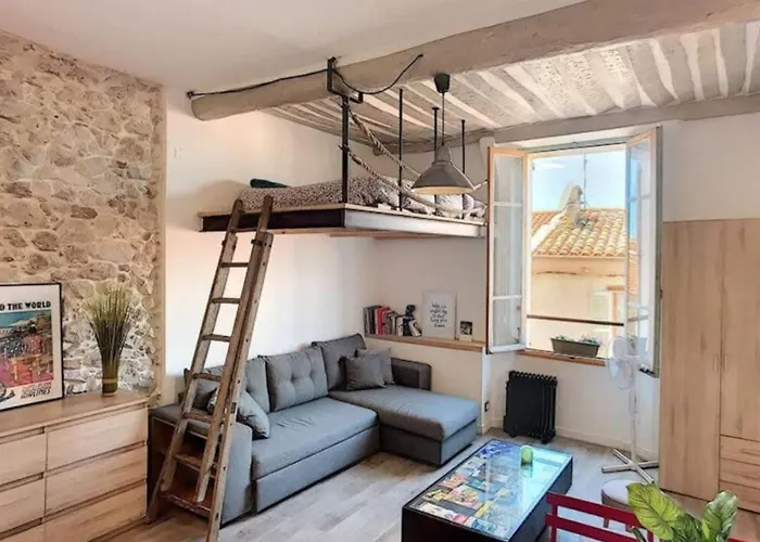 The Massena - Hypercentre - Ac - Old Town Apartment *