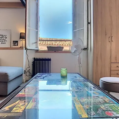 The Massena - Hypercentre - Ac - Old Town Apartment *